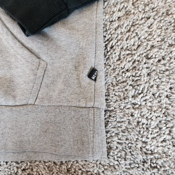 Krew Hoodie Sweatshirt‎ Men's Small Gray Black Long Sleeve Pocket Drawstring - Picture 4 of 7